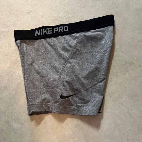Nike pro athletic shorts. Small. Wide waistband. Gray. - Picture 2 of 6